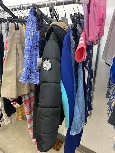 Thrift Store «Goodwill - Sherman Oaks», reviews and photos, 14760 Ventura Blvd, Sherman Oaks, CA 91403, USA