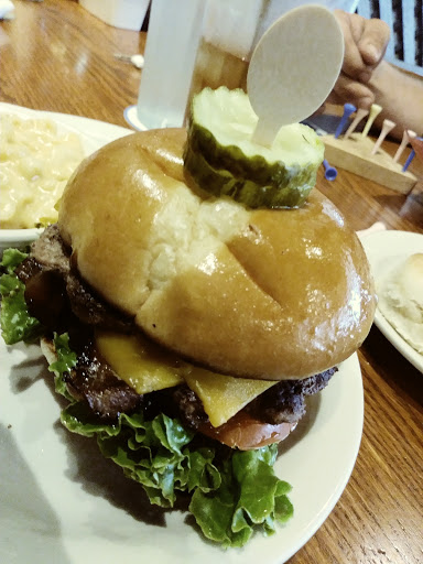 American Restaurant «Cracker Barrel Old Country Store», reviews and photos, 800 N Interstate Dr, Norman, OK 73072, USA