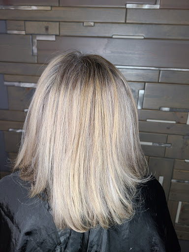 Hair Salon «Billies & Betties Family Hair Salon», reviews and photos, 15557 W Roosevelt St #104, Goodyear, AZ 85338, USA