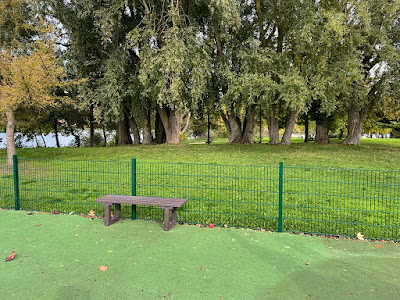 Parc jeux enfants et terrain de basket à Mantes-la-Jolie