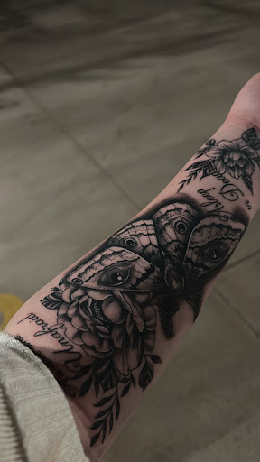 Explore matching mother daughter tattoos ideas, creative tattoo ideas in Hesperia, available at Inceptive Art Studio