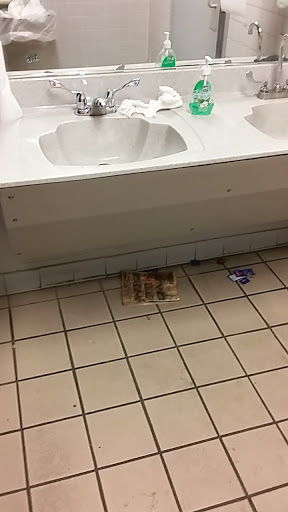 Grocery Store «Apples», reviews and photos, 400 Sheffield Center, Lorain, OH 44055, USA