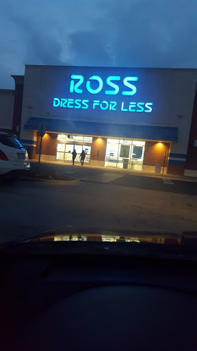 Clothing Store «Ross Dress for Less», reviews and photos, 1720 Douglas Rd, Oswego, IL 60543, USA