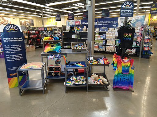 Pet Supply Store «Petco Animal Supplies», reviews and photos, 3525 W Victory Blvd, Burbank, CA 91505, USA