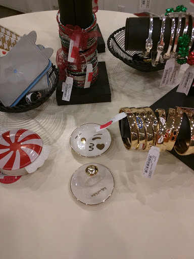 Fashion Accessories Store «Charming Charlie», reviews and photos, 7707 Bluebonnet Blvd #E130, Baton Rouge, LA 70810, USA