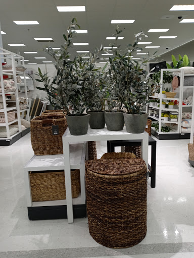 Department Store «Target», reviews and photos, 530 Randall Rd, South Elgin, IL 60177, USA