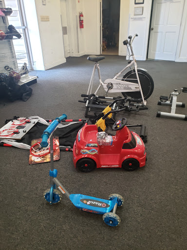 Thrift Store «Goodwill Retail Store & Donation Center», reviews and photos, 2495 Crain Hwy, Waldorf, MD 20601, USA