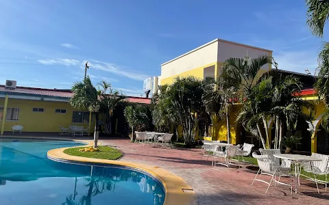 Hotel La Fuente image