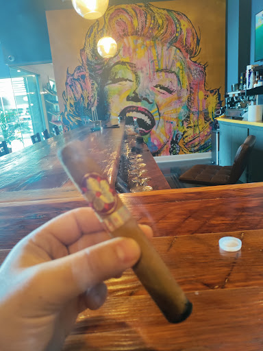 Tobacco Shop «Orange Cigar & More», reviews and photos, 278 Boston Post Rd, Orange, CT 06477, USA