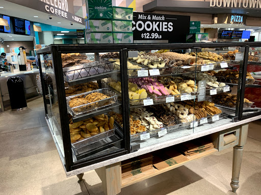 Grocery Store «Whole Foods Market», reviews and photos, 299 SE 3rd Ave, Miami, FL 33131, USA