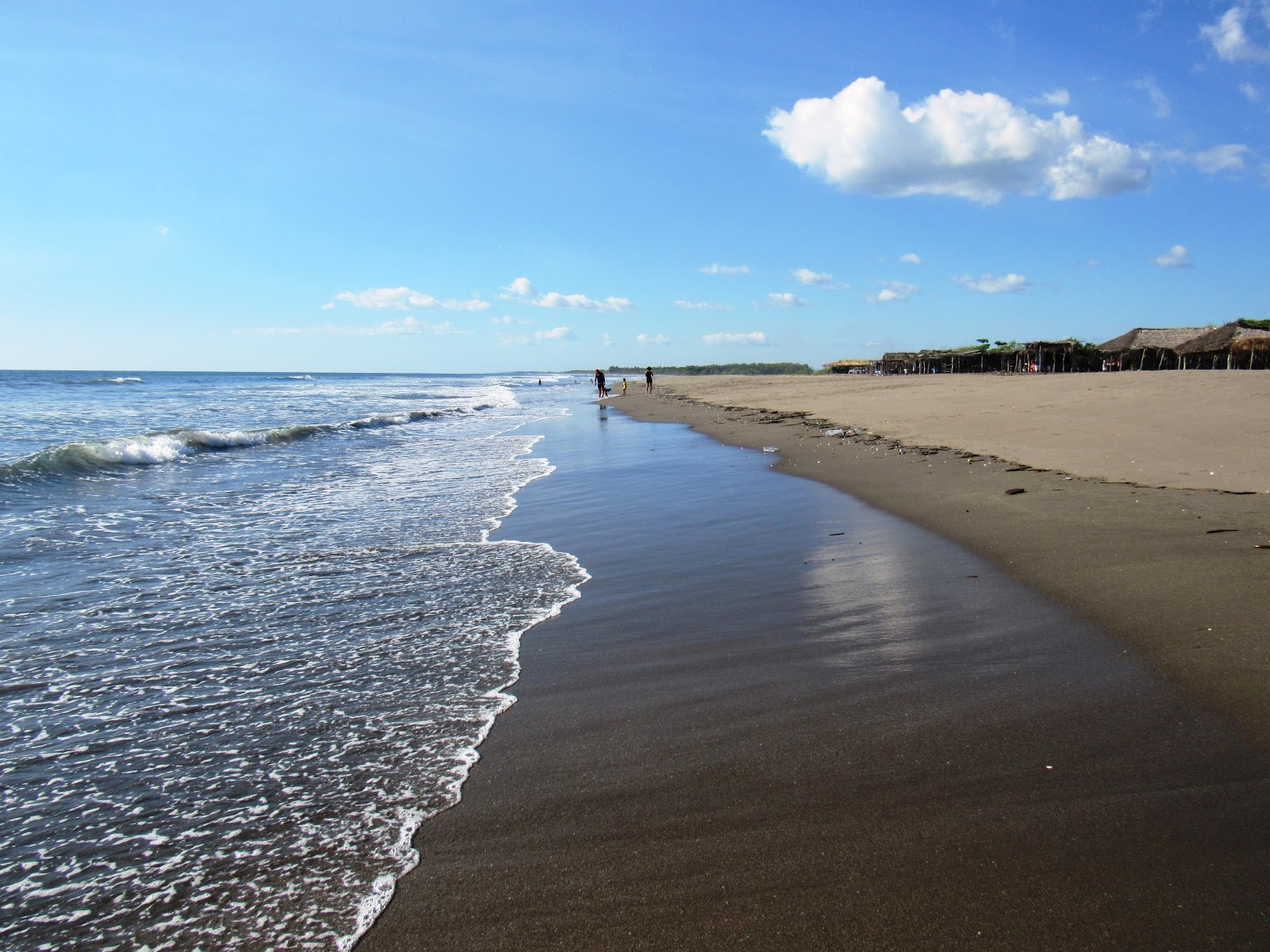 Foto de Corinto beach con recta y larga