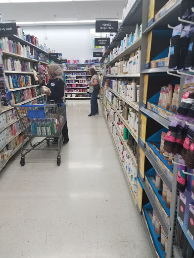 Department Store «Walmart Supercenter», reviews and photos, 555 Colemans Crossing Blvd, Marysville, OH 43040, USA