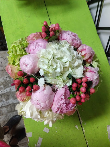 Florist «Tanglewood Flowers & Garden», reviews and photos, 5518 Dolores St, Houston, TX 77056, USA