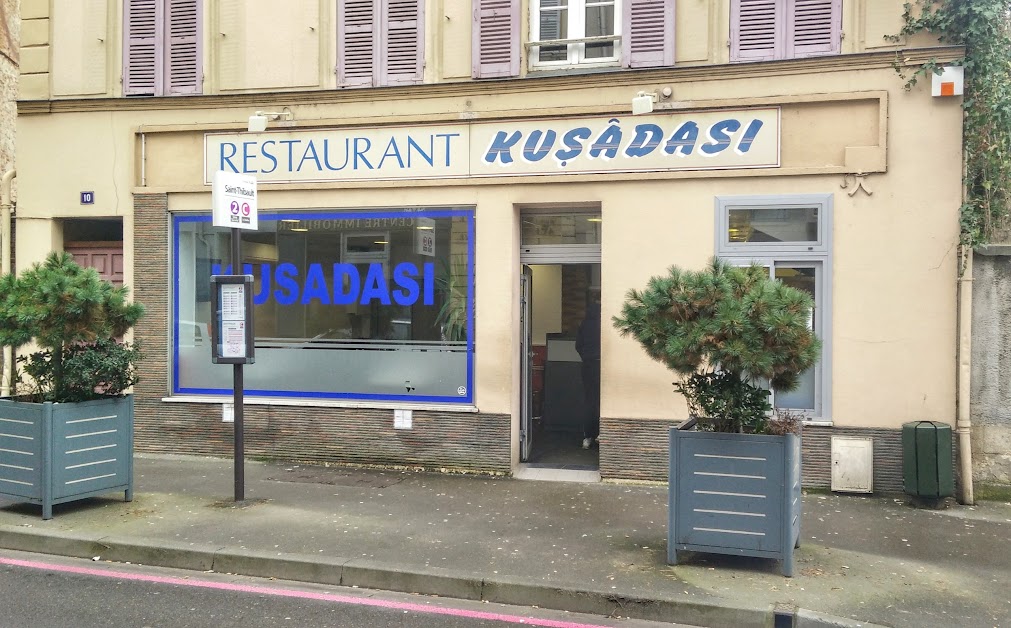 Kusadasi à Dreux