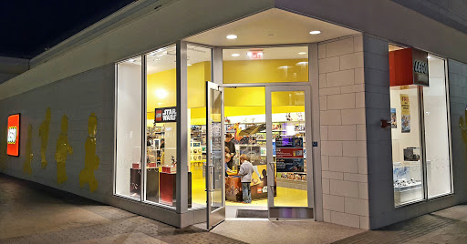 The LEGO® Store Fashion Valley