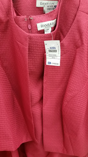 Clothing Store «Ross Dress for Less», reviews and photos, 1001 S Interstate 35 East Service Rd, DeSoto, TX 75115, USA