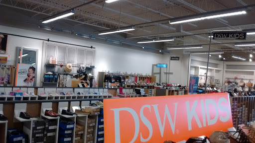 Shoe Store «DSW Designer Shoe Warehouse», reviews and photos, 7670 Richmond Hwy, Alexandria, VA 22306, USA