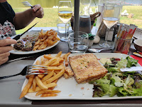Plats et boissons du Restaurant français O Z’amis du Lac à Le Bourg-d'Hem - n°1
