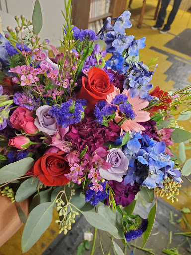 Florist «Shaw And Boehler Florist», reviews and photos, 31 Clinton Ave, Cortland, NY 13045, USA
