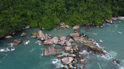 Foto von Piscina Natural do Cachadaco wilde gegend