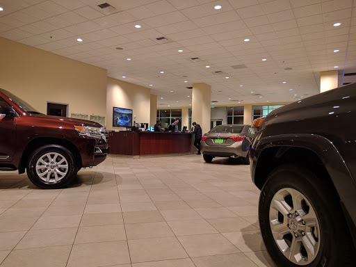 Toyota Dealer «Toyota of Lake City», reviews and photos, 13355 Lake City Way NE, Seattle, WA 98125, USA