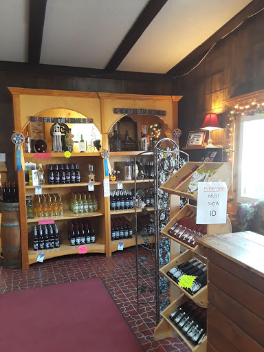 Winery «Honeymoon Trail Winery», reviews and photos, 4120 Ridge Rd, Lockport, NY 14094, USA