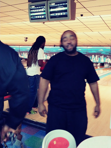 Bowling Alley «Strike & Spare Family Fun Center», reviews and photos, 6220 Shepherdsville Rd, Louisville, KY 40228, USA