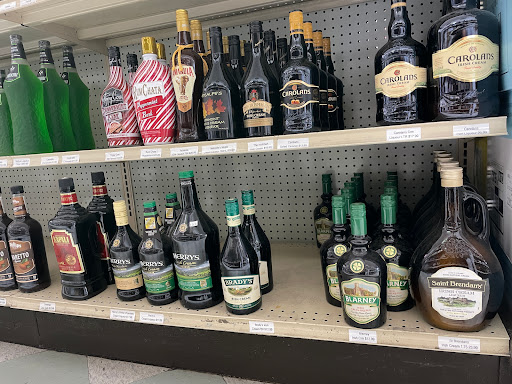 Liquor Store «Short Stop Wine & Spirits», reviews and photos, 2190 Eagle Creek Ln # F, St Paul, MN 55129, USA