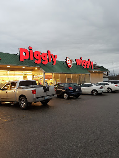 Piggly Wiggly, 128 N Main St, Hopkinsville, KY 42240, USA, 