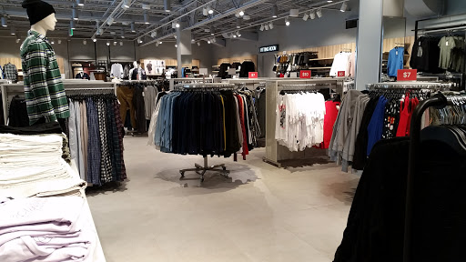 Outlet Mall «Tanger Outlet Westbrook», reviews and photos, 314 Flat Rock Pl, Westbrook, CT 06498, USA