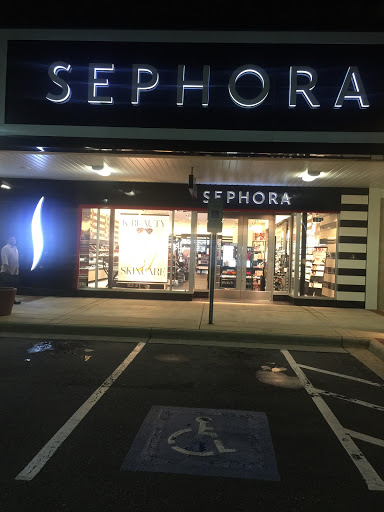 SEPHORA, 803 Friendly Center Rd b, Greensboro, NC 27408, USA, 