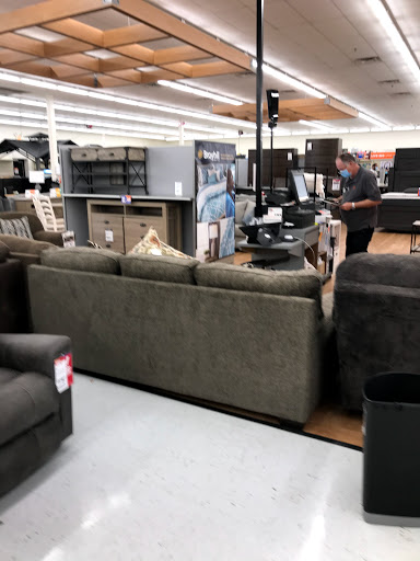 Department Store «Big Lots», reviews and photos, 5600 Mercury Dr, Dearborn, MI 48126, USA