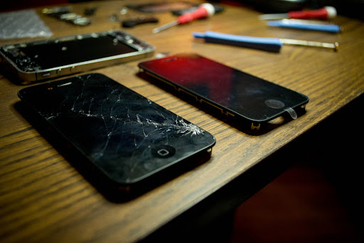 Mobile Phone Repair Shop «15 Minute Eagan iPhone Repair», reviews and photos, 2075 Cliff Rd #104, Eagan, MN 55122, USA