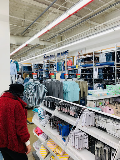 Clothing Store «Old Navy», reviews and photos, 159-18 Jamaica Ave, Jamaica, NY 11432, USA