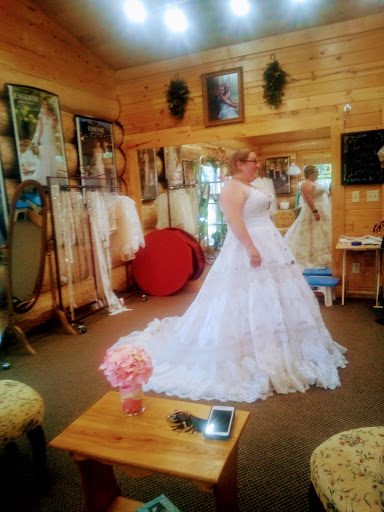 Wedding Store «The Wedding Parlour», reviews and photos, 925 NE 1st St, Grand Rapids, MN 55744, USA