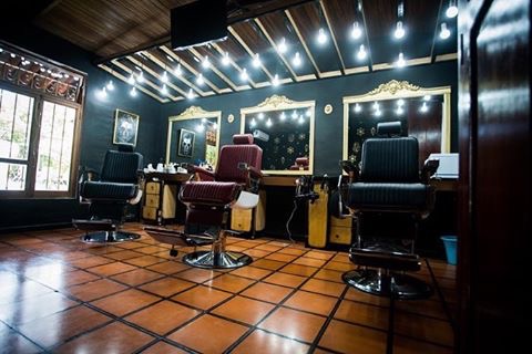 Emporio Salón • Barbería • Bar