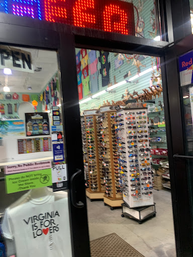 Gift Shop «Ocean Waves Gift Shop & Bike Rentals», reviews and photos, 3212 Atlantic Ave, Virginia Beach, VA 23451, USA