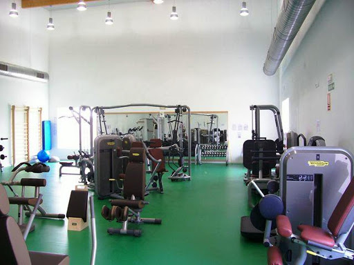 Polideportivo Municipal de Olite / Erriberriko Udal Kiroldegia en Olite, Navarra
