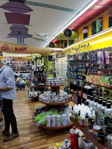 Tobacco Shop «Brickell Smoke Shop», reviews and photos, 13 SW 7th St, Miami, FL 33130, USA