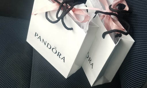 Jeweler «Delores Jewelers», reviews and photos, 464 N Alafaya Trail, Orlando, FL 32828, USA