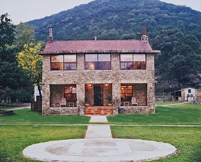 Circle H Lodge Leakey