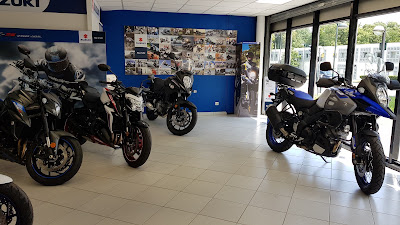 Racing Motorbike à Saint-Thibault-des-Vignes