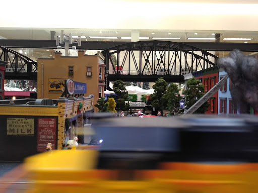 Shopping Mall «The Shops At Kenilworth», reviews and photos, 800 Kenilworth Dr, Towson, MD 21204, USA