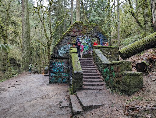 Lower MacLeay Trail