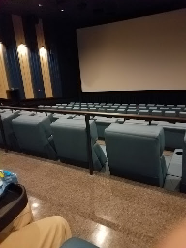 Movie Theater «Cobb Daytona Luxury Theatres», reviews and photos, 1850 Legend lane E100, Daytona Beach, FL 32114, USA
