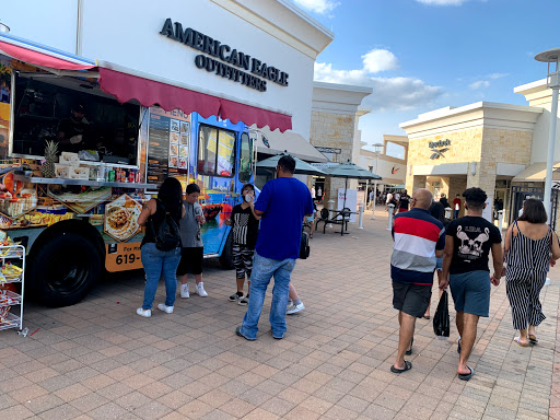 Shopping Mall «Grand Prairie Premium Outlets», reviews and photos, 2950 I-20 Frontage Rd, Grand Prairie, TX 75052, USA