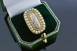 Jewellery Auction House image