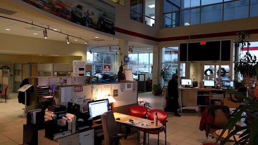 Toyota Dealer «Expressway Toyota», reviews and photos, 700 William T Morrissey Blvd, Boston, MA 02122, USA