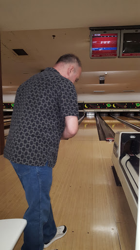 Bowling Alley «Wood Dale Bowl», reviews and photos, 155 E Irving Park Rd, Wood Dale, IL 60191, USA