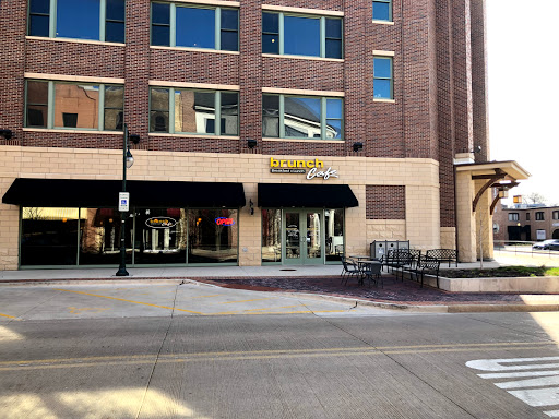 Breakfast Restaurant «Brunch Cafe-St Charles», reviews and photos, 172 S 1st St, St Charles, IL 60174, USA